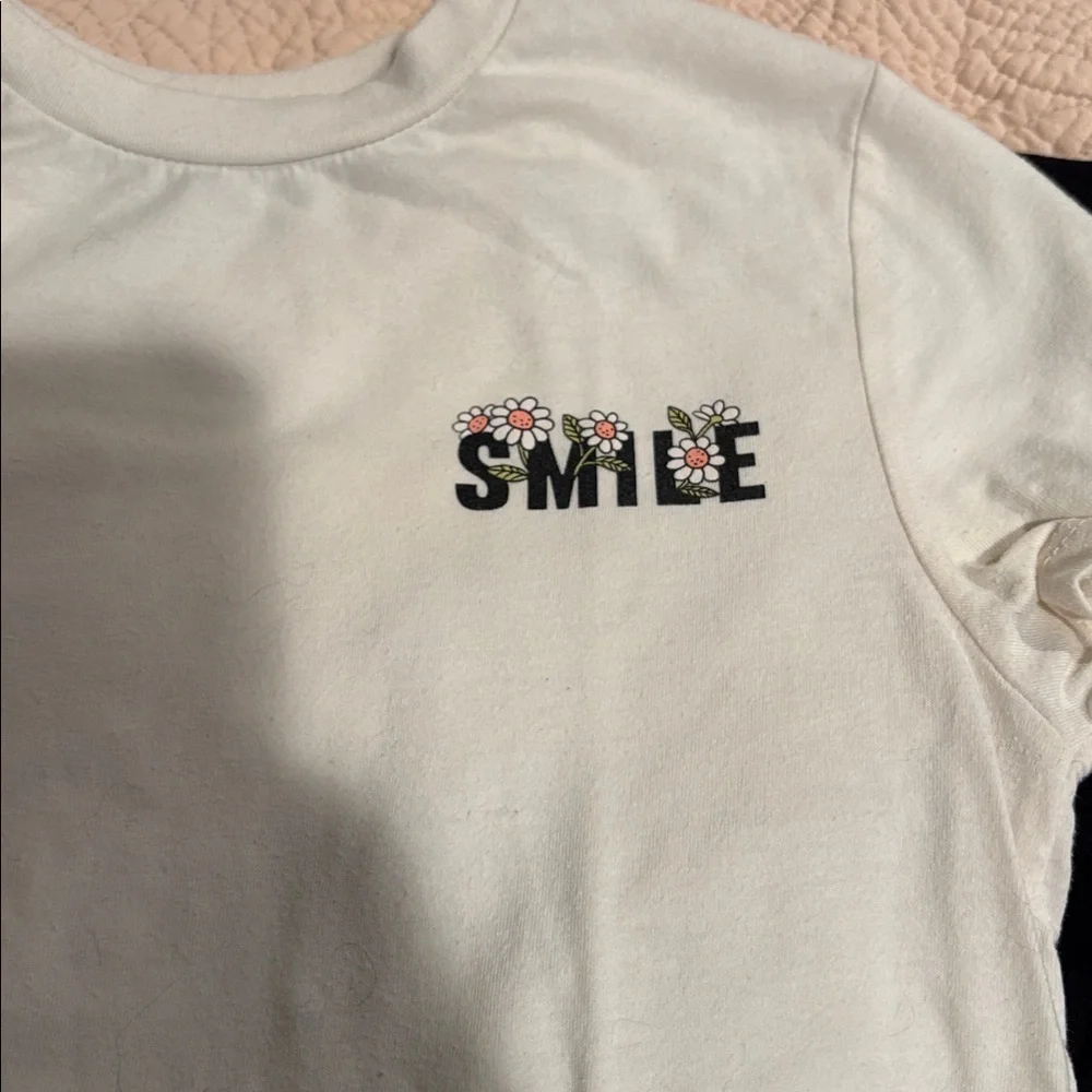 Kids t-shirt bundle of 3 Graphic and Solid T-Shirts